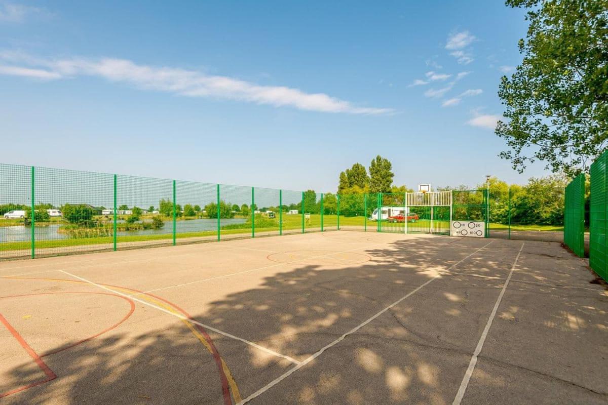 Готель Grange Leisure Park Мейблторп Екстер'єр фото